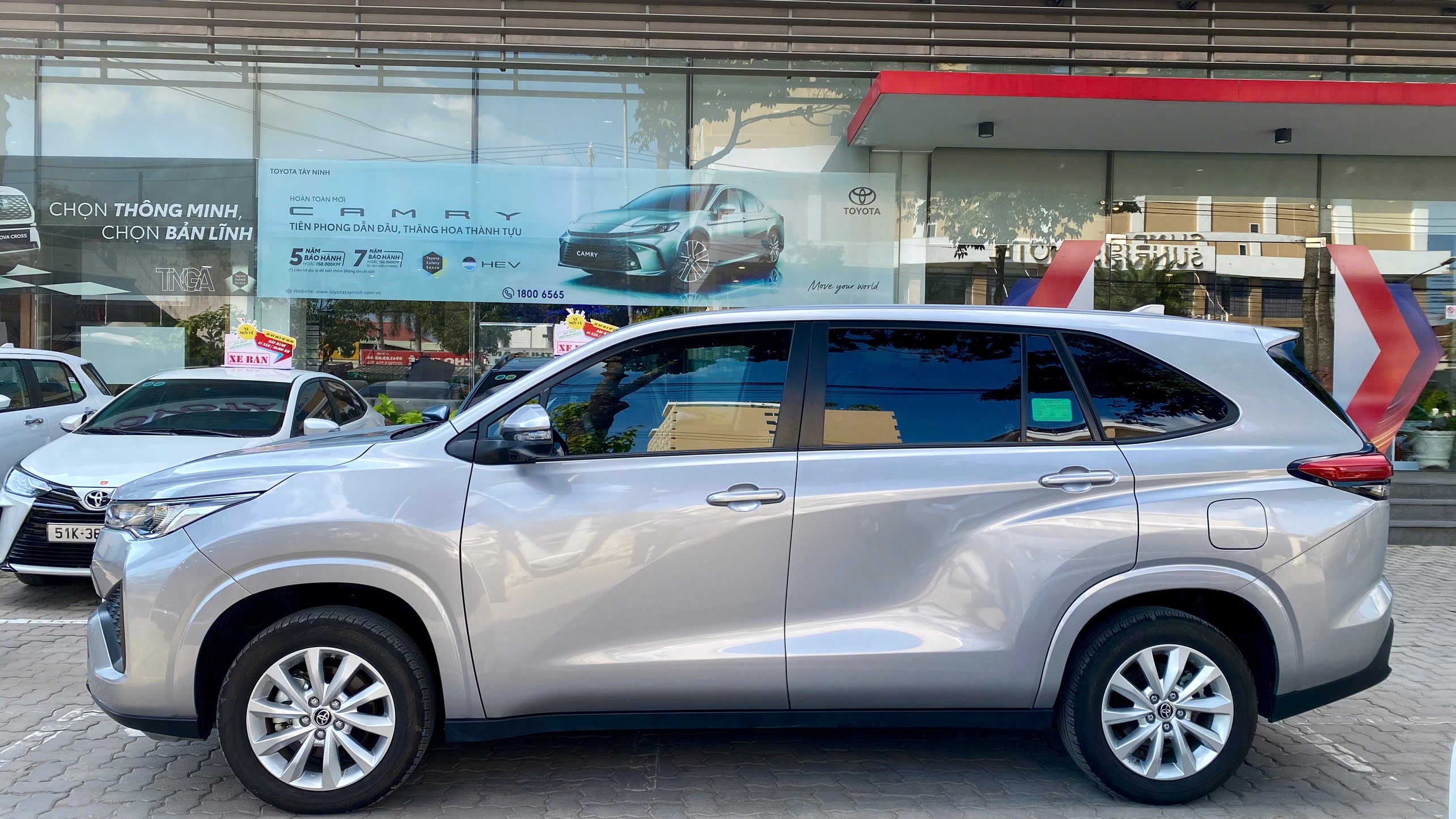 Hình ảnh xe TOYOTA INNOVA CROSS 2025 - 12,867KM