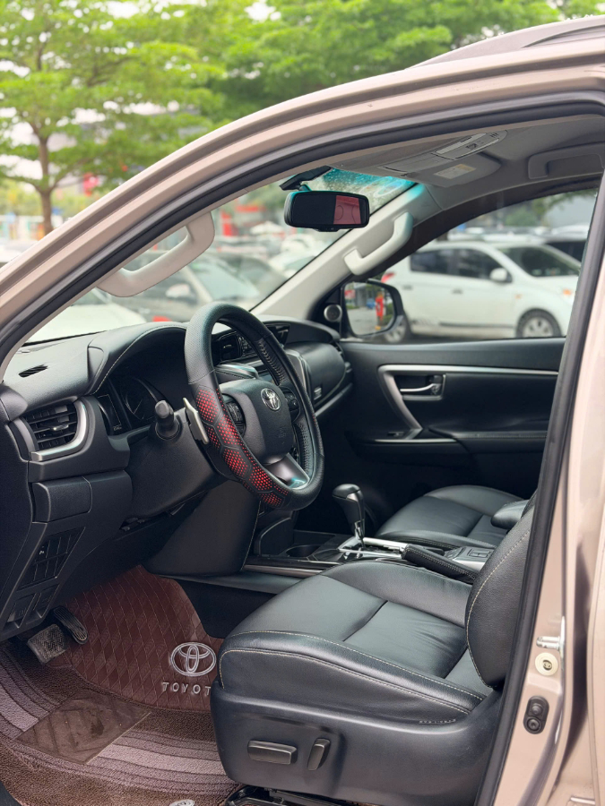 Hình ảnh xe TOYOTA FORTUNER 2022 - 150.000KM