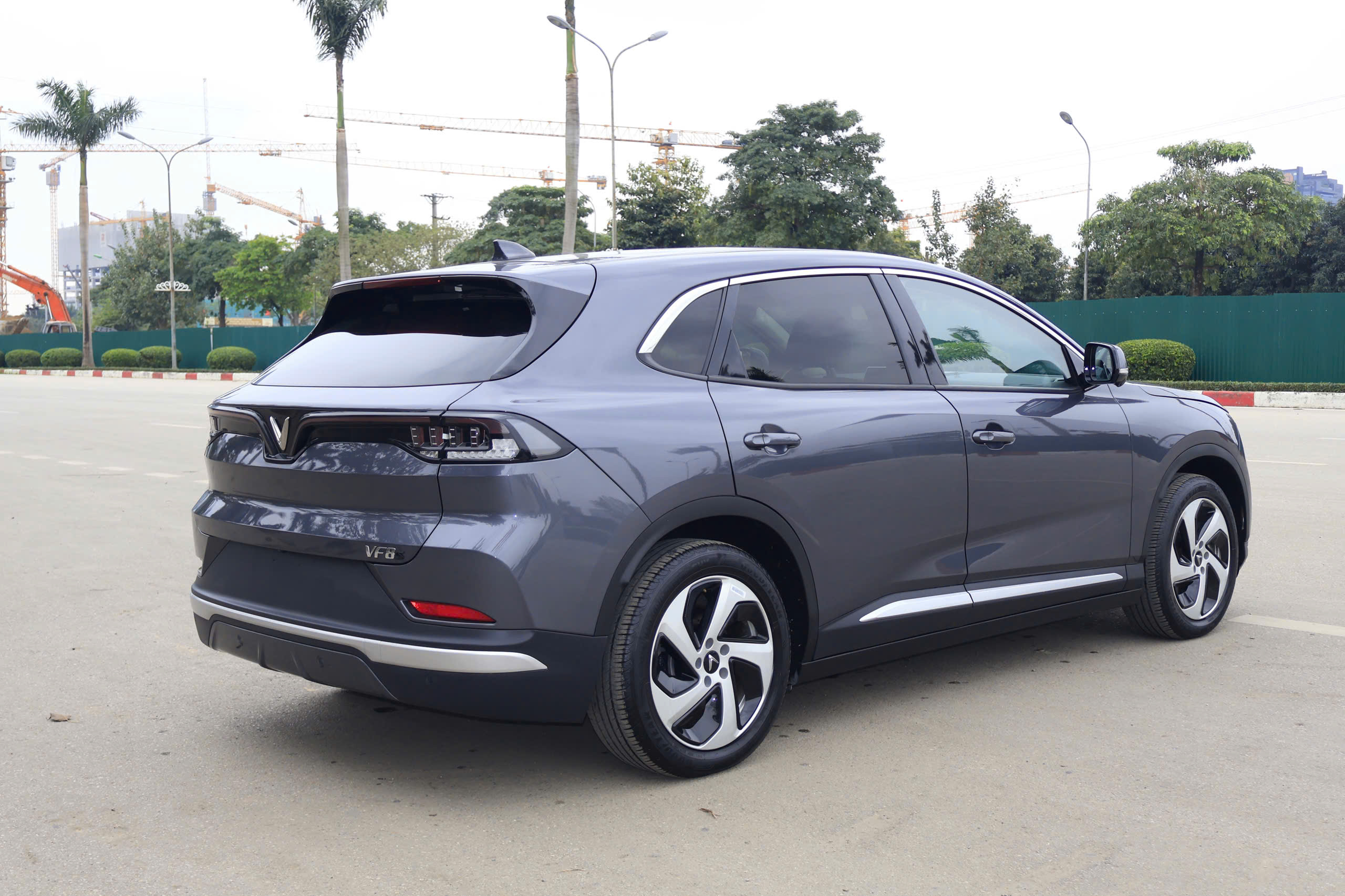 Hình ảnh xe VINFAST VF8 2024 - 13,602KM
