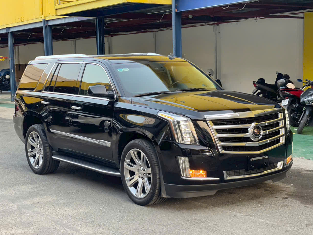 Hình ảnh xe CADILAC ESCALADE 2014