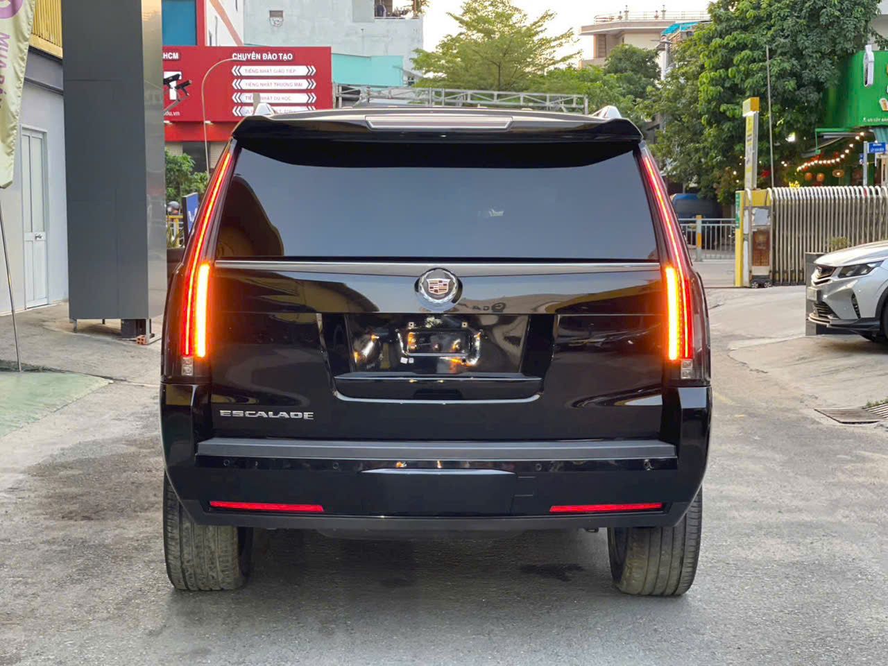 Hình ảnh xe CADILAC ESCALADE 2014