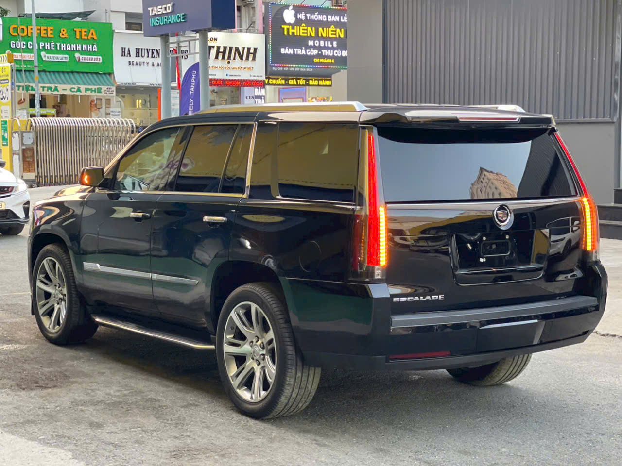 Hình ảnh xe CADILAC ESCALADE 2014