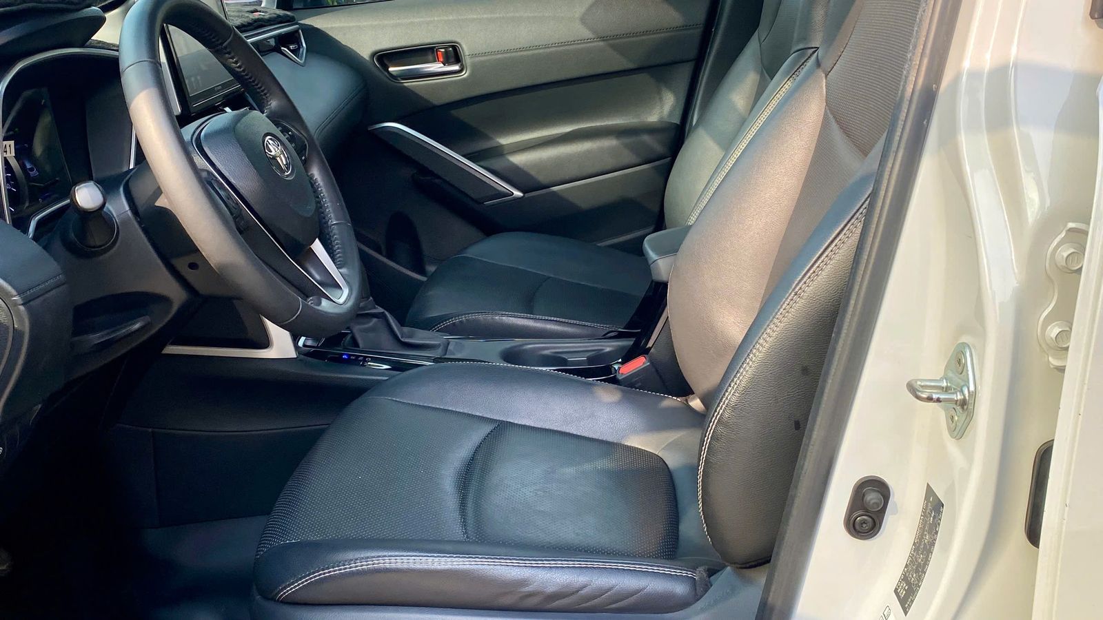Hình ảnh xe TOYOTA COROLLA CROSS 2022 - 55,000KM