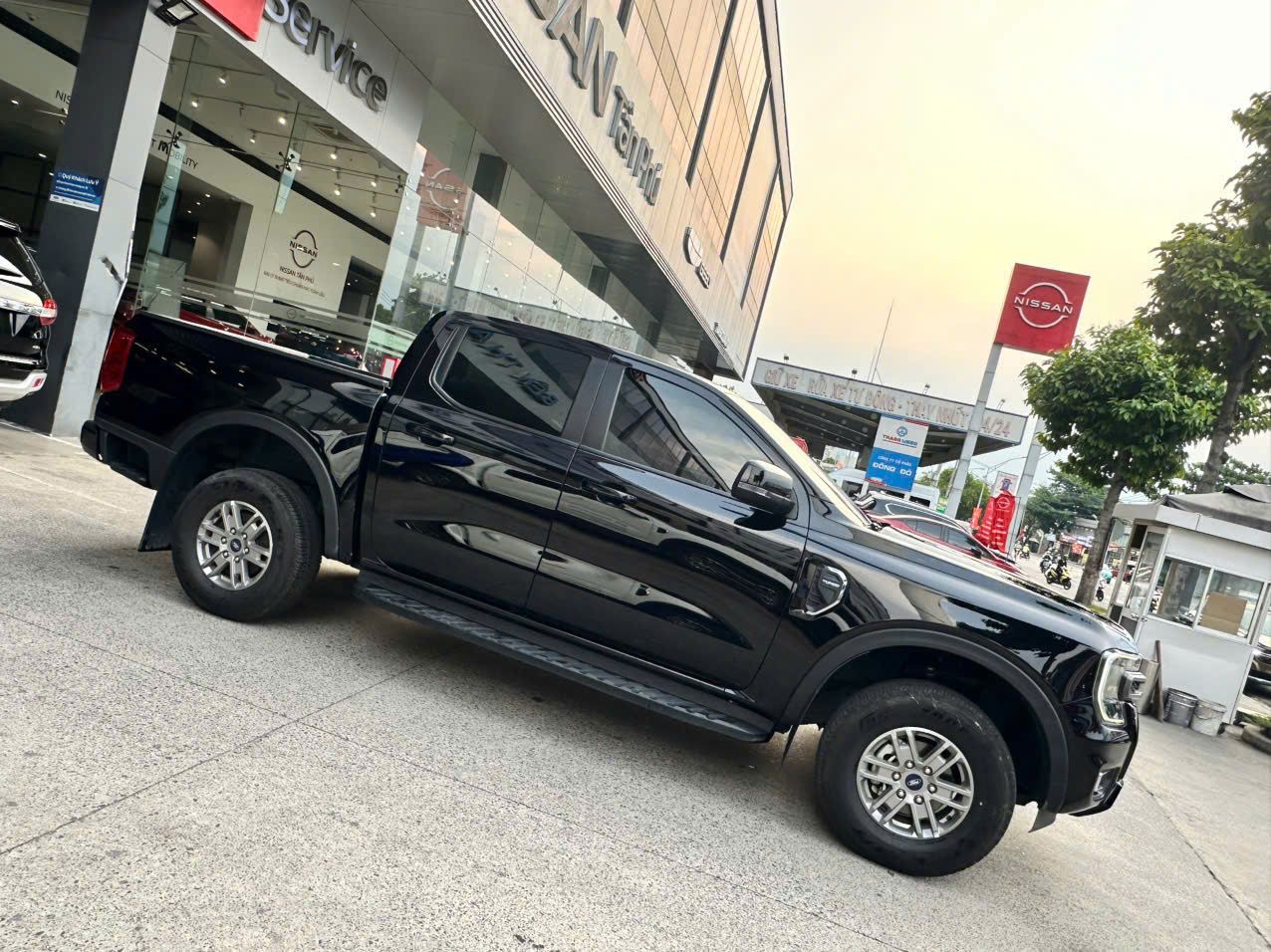 Hình ảnh xe FORD RANGER 2023 - 50,000KM