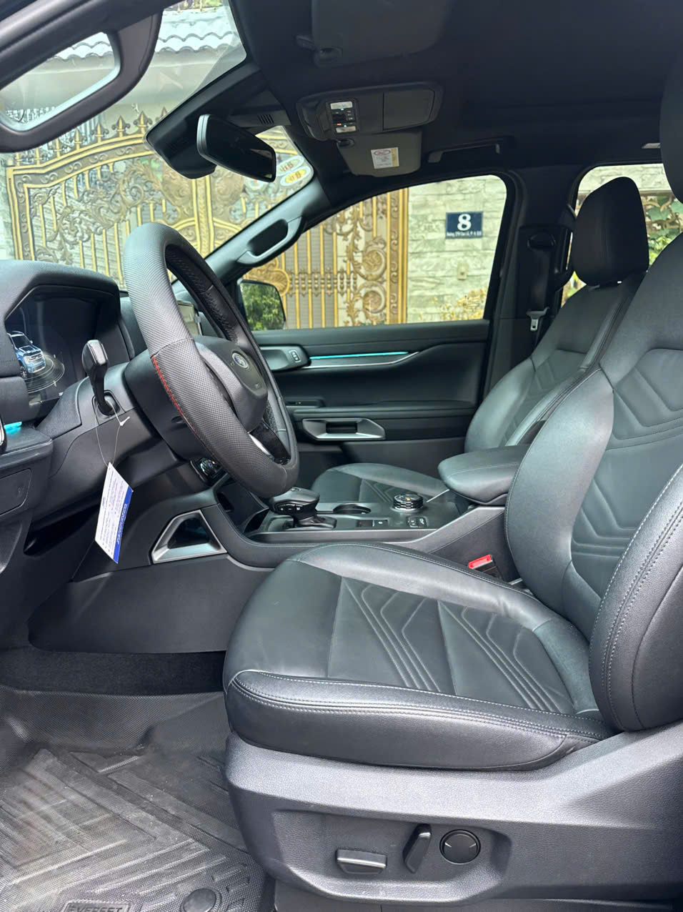 Hình ảnh xe FORD EVEREST 2025 - 30,000KM
