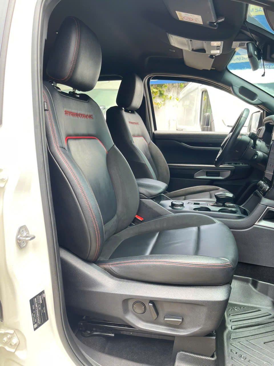 Hình ảnh xe FORD RANGER 2024 - 68,000KM