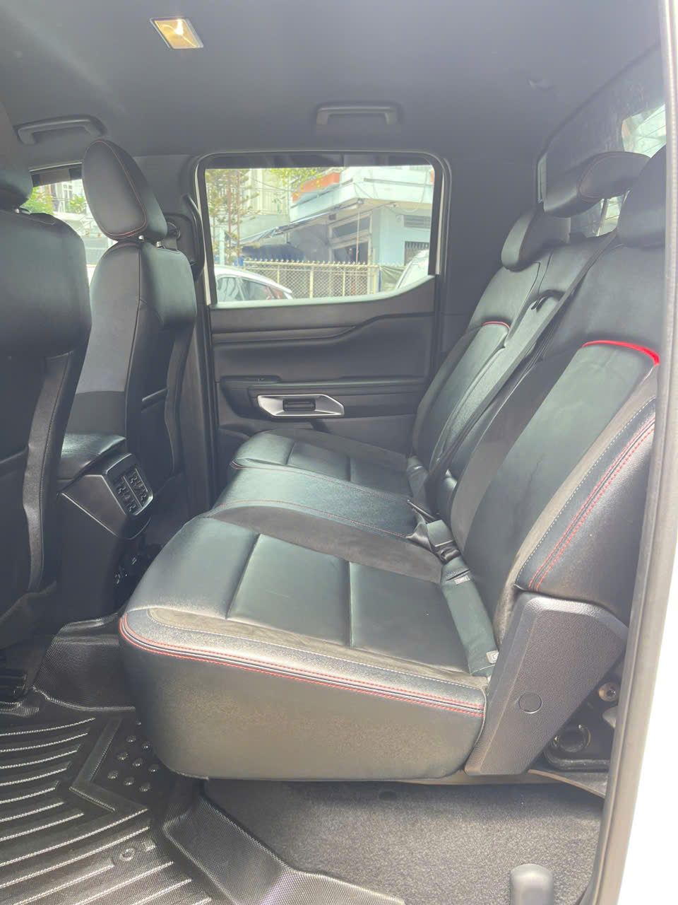 Hình ảnh xe FORD RANGER 2024 - 68,000KM