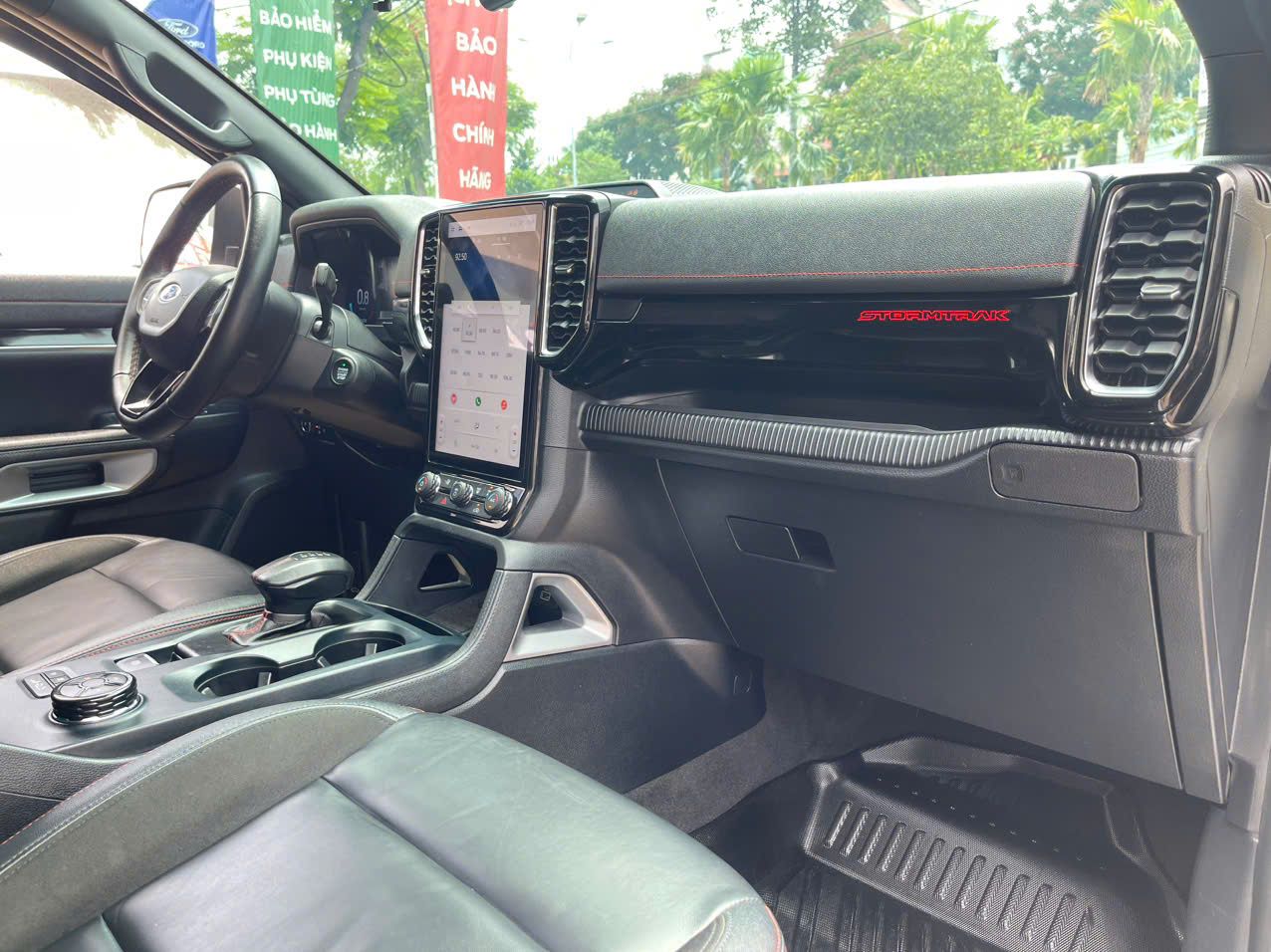 Hình ảnh xe FORD RANGER 2024 - 68,000KM