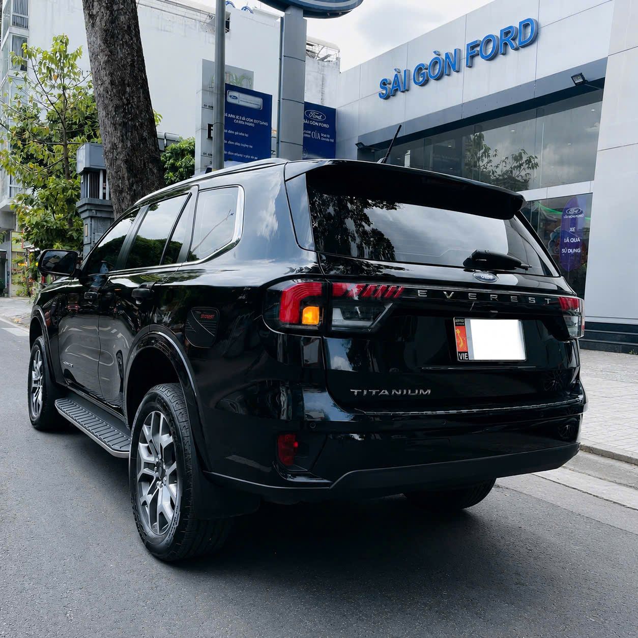 Hình ảnh xe FORD EVEREST 2023 - 38,000KM