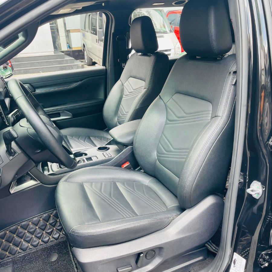 Hình ảnh xe FORD EVEREST 2023 - 38,000KM