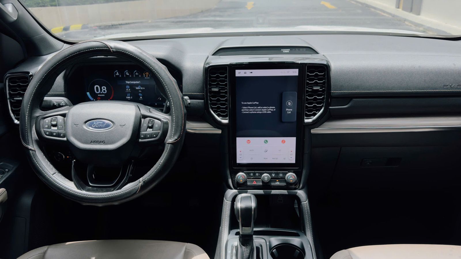 Hình ảnh xe FORD EVEREST 2023 - 35,000KM