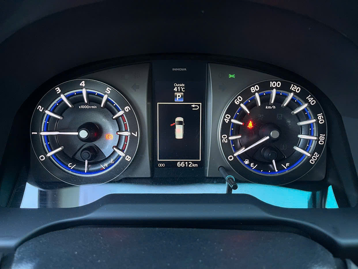Hình ảnh xe TOYOTA INNOVA 2021 - 6,600KM