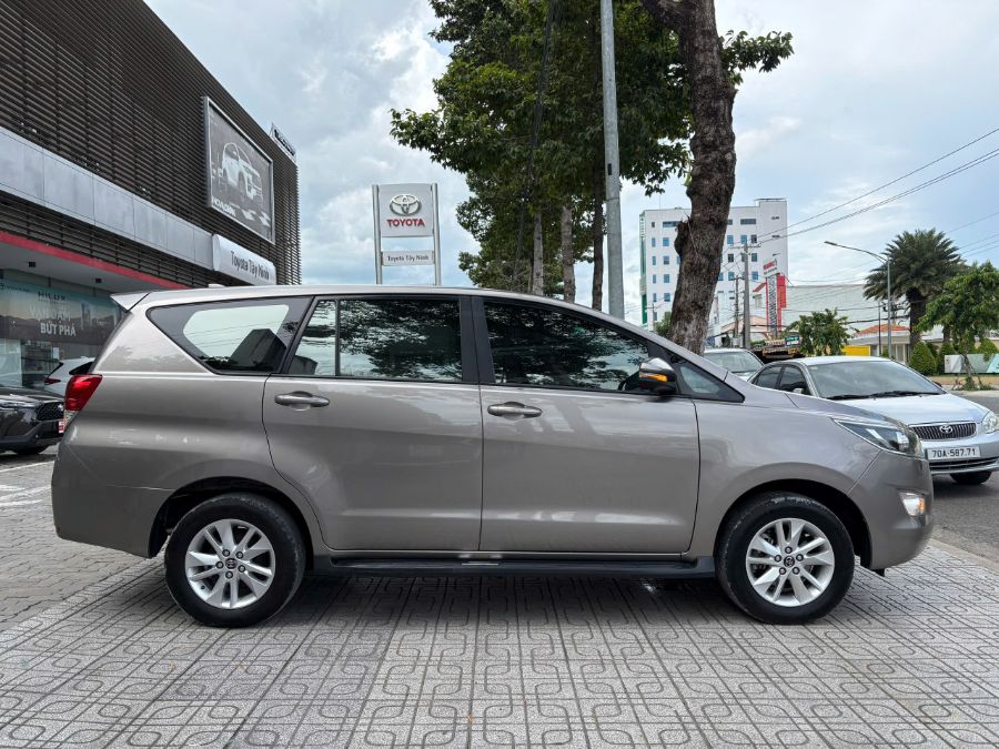 Hình ảnh xe TOYOTA INNOVA 2019 - 120,555KM