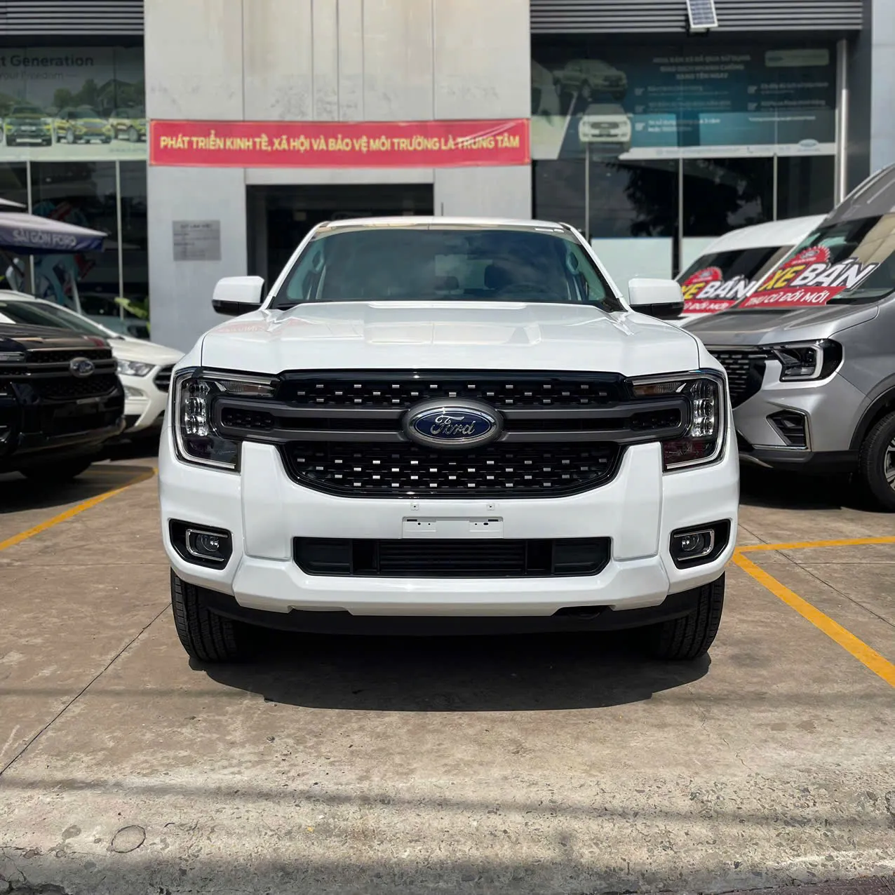 Hình ảnh xe FORD RANGER 2025 - 15KM