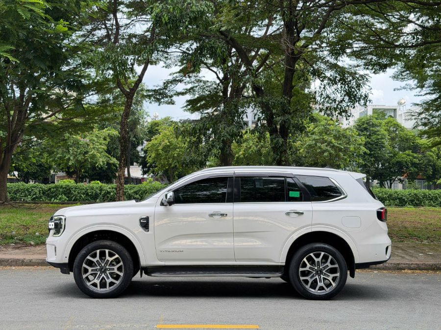 Hình ảnh xe FORD EVEREST 2024 - 50,000KM