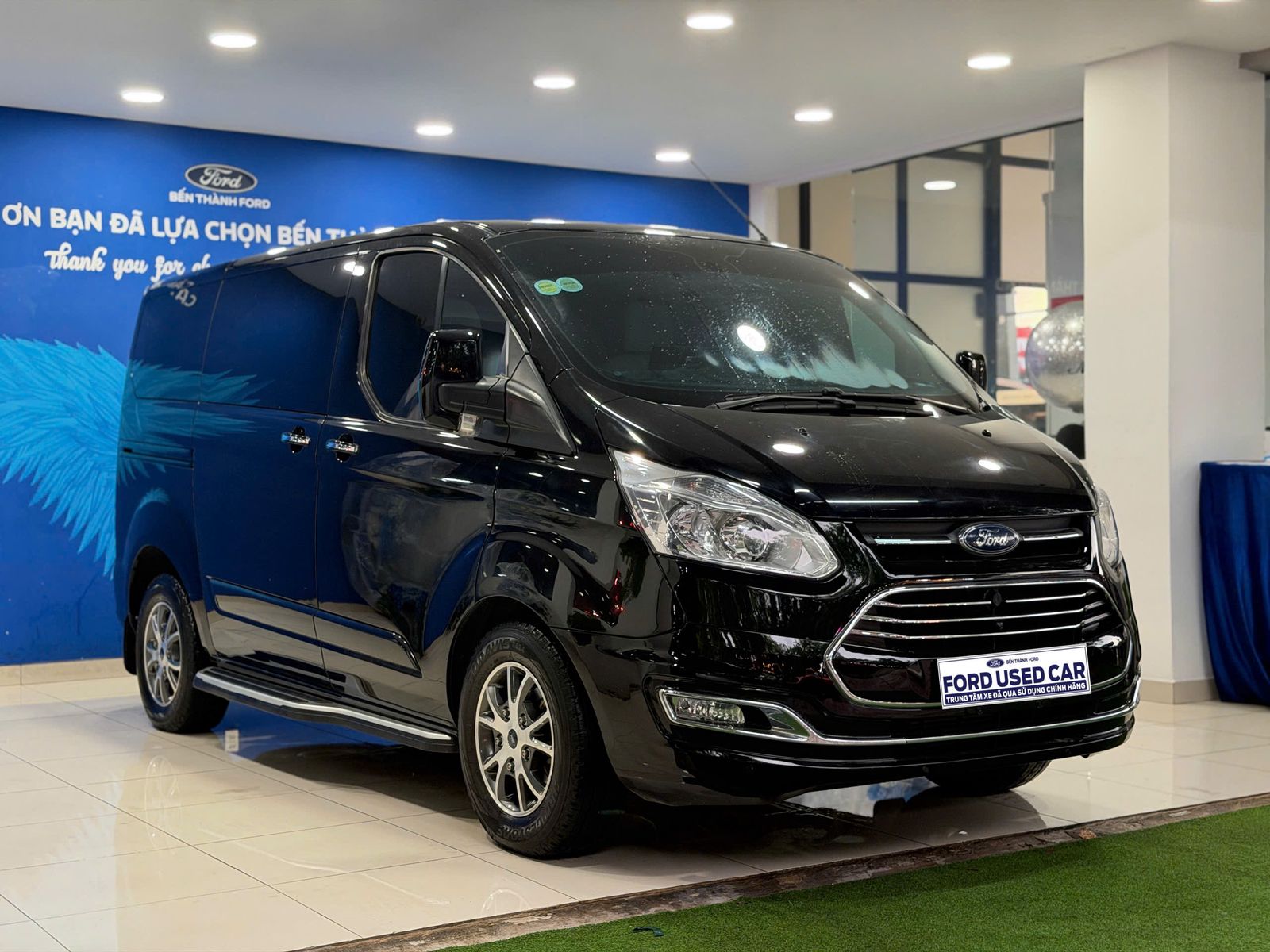 Hình ảnh xe FORD TOURNEO 2019 - 77,000KM