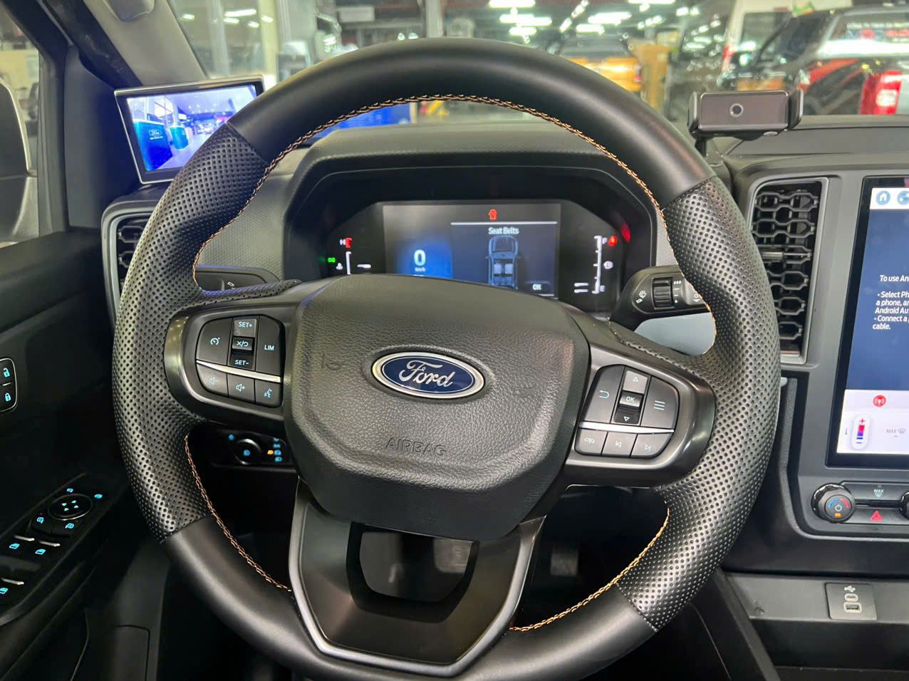 Hình ảnh xe FORD RANGER 2023 - 25,000KM
