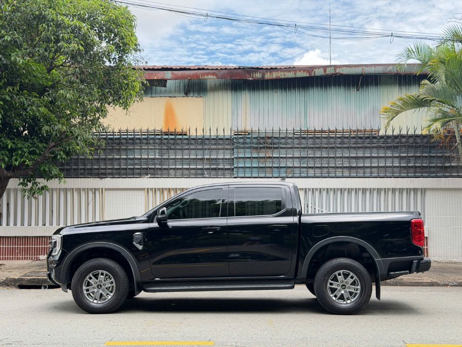 Hình ảnh xe FORD RANGER 2025 - 45,000KM