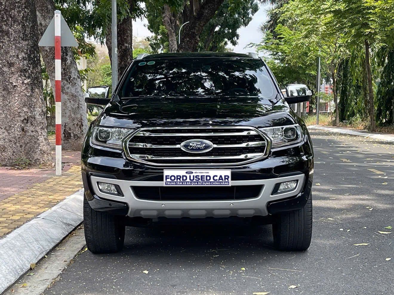 Hình ảnh xe FORD EVEREST 2020 - 50,000KM