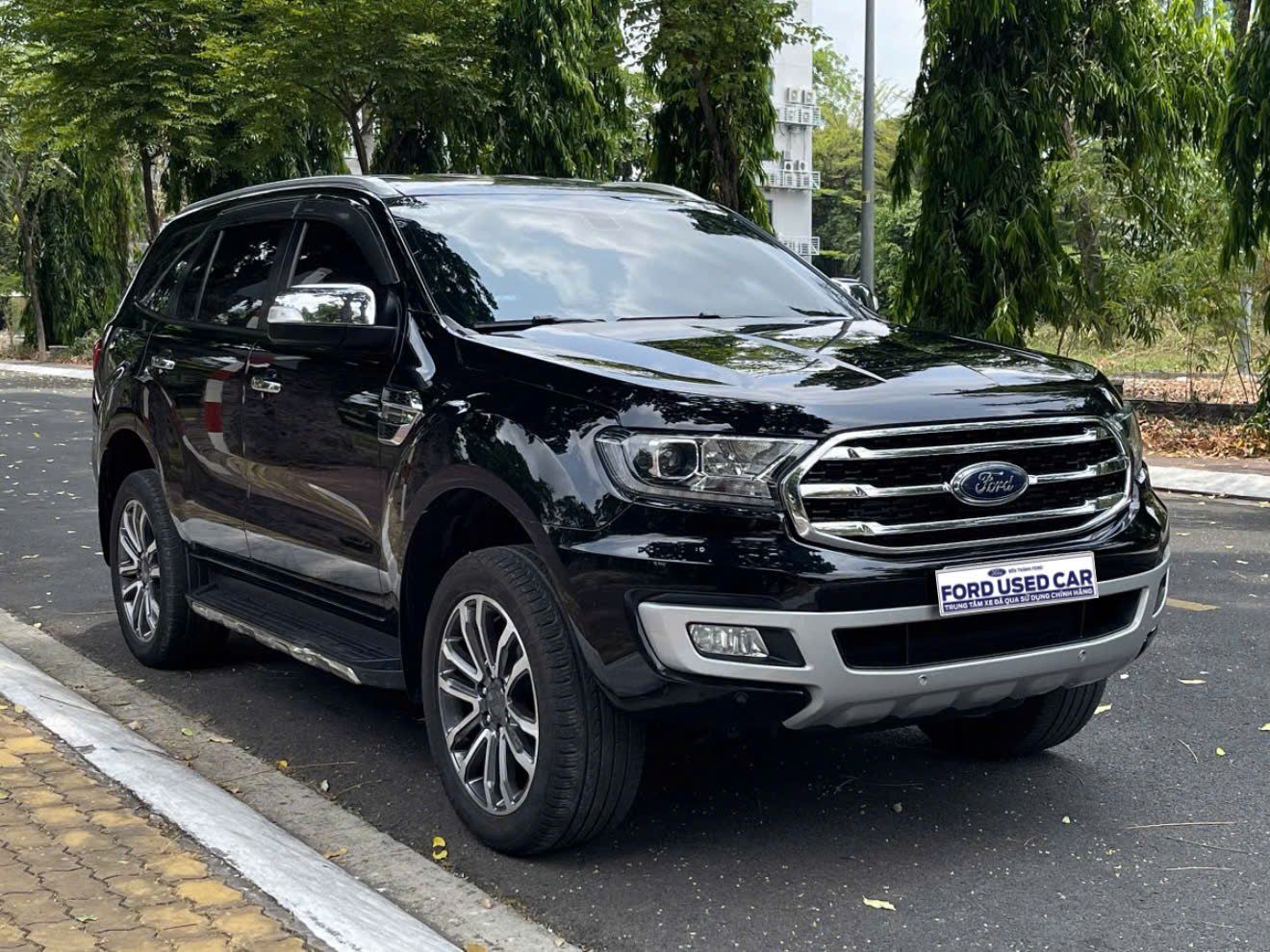 Hình ảnh xe FORD EVEREST 2020 - 50,000KM