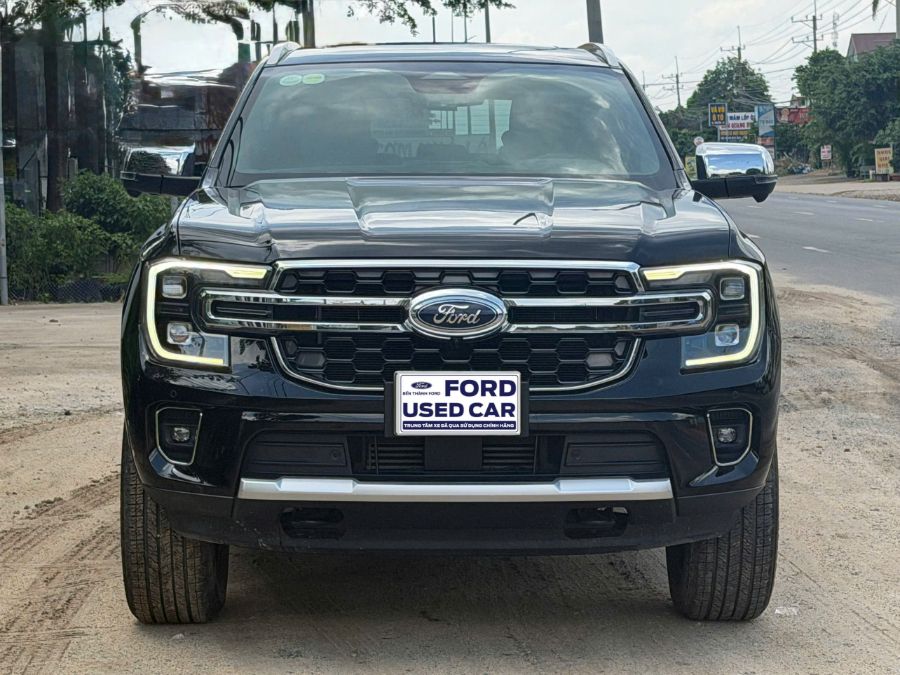 Hình ảnh xe FORD EVEREST 2022 - 20,000KM
