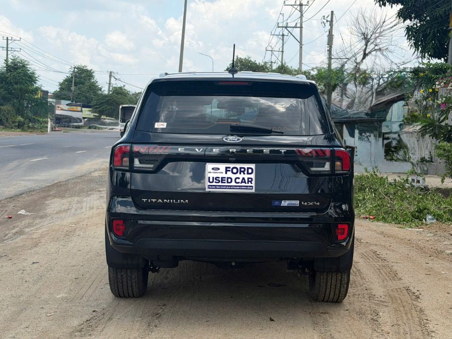 Hình ảnh xe FORD EVEREST 2022 - 20,000KM