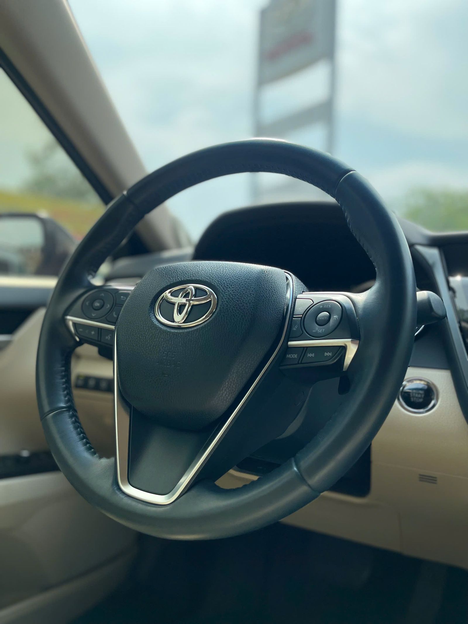 Hình ảnh xe TOYOTA CAMRY 2022 - 40.000KM