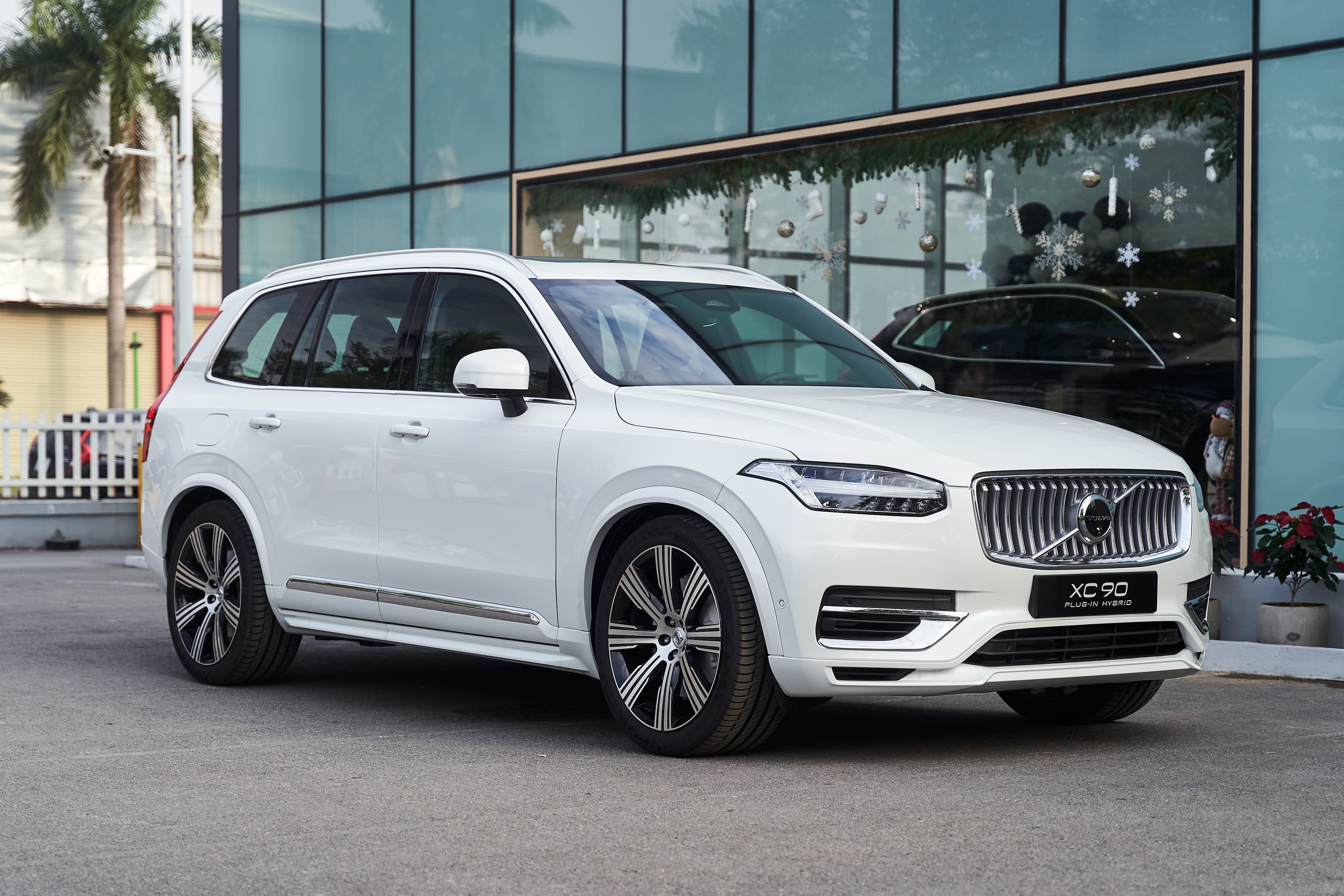 Hình ảnh xe VOLVO XC90 PLUG-IN HYBRID ULTRA 2025