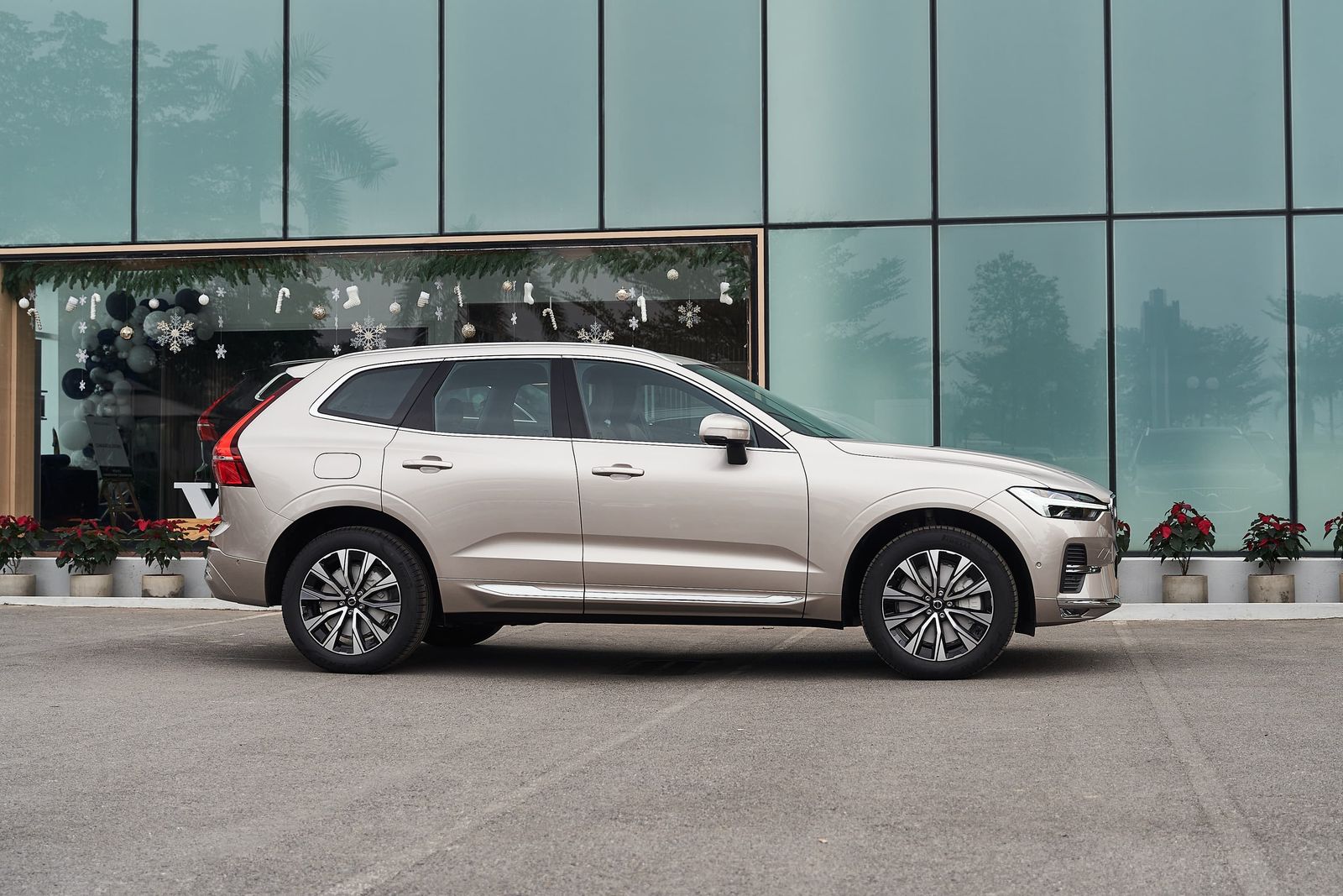 Hình ảnh xe VOLVO XC60 ULTRA 2025