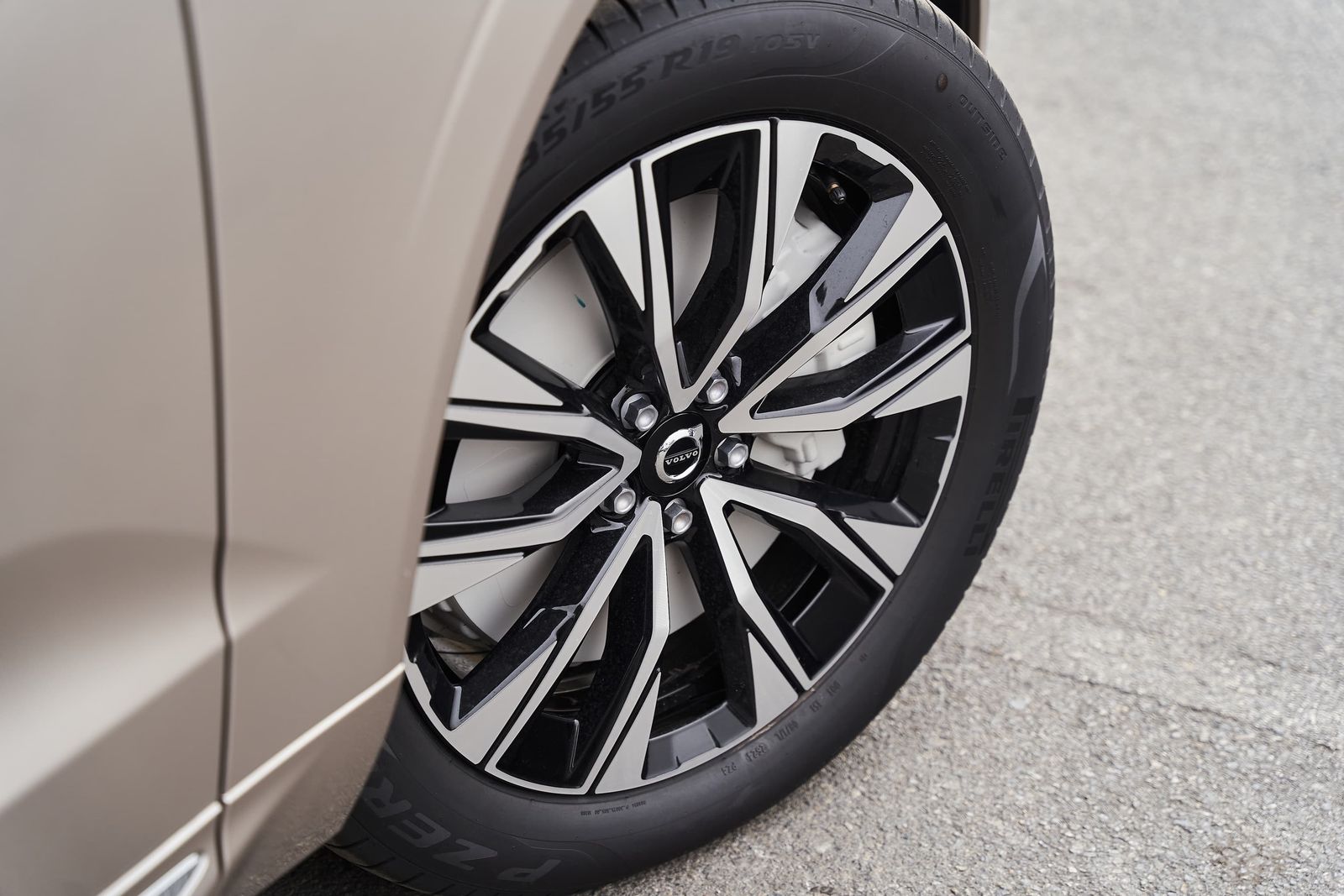 Hình ảnh xe VOLVO XC60 ULTRA 2025
